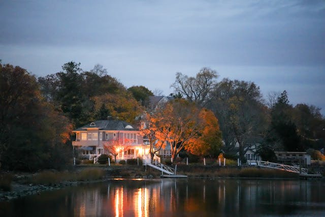 Connecticut Volleyball